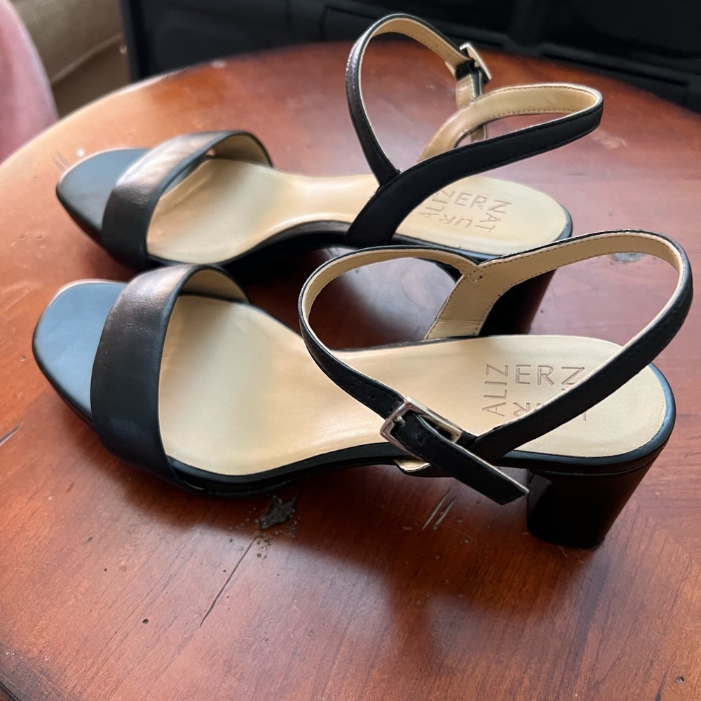Naturalizer Ivy ankle strap heels/sandals size 7.5